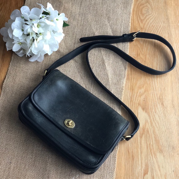 Coach Handbags - Coach Vintage Crossbody Satchel